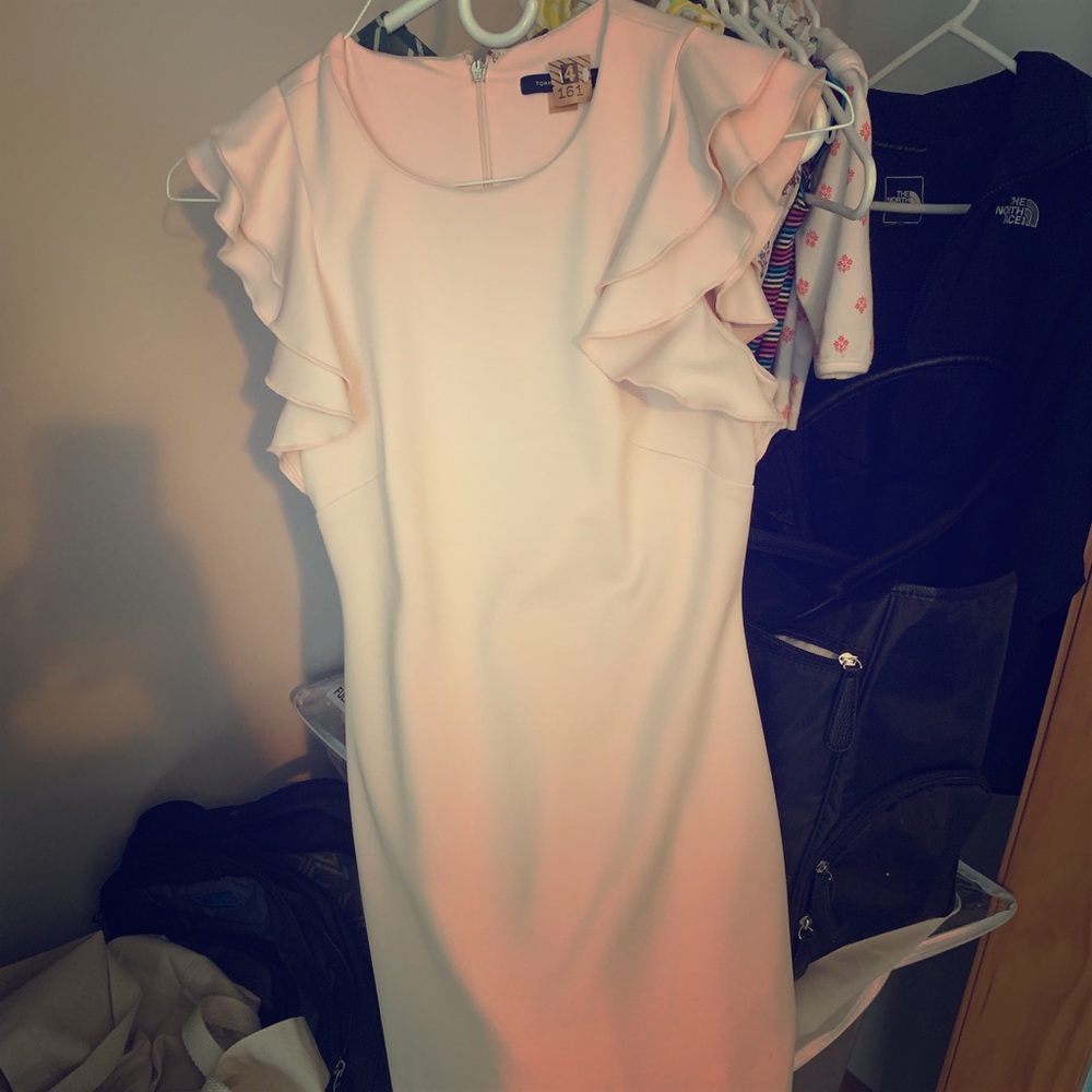 Light pink sleeveless dress